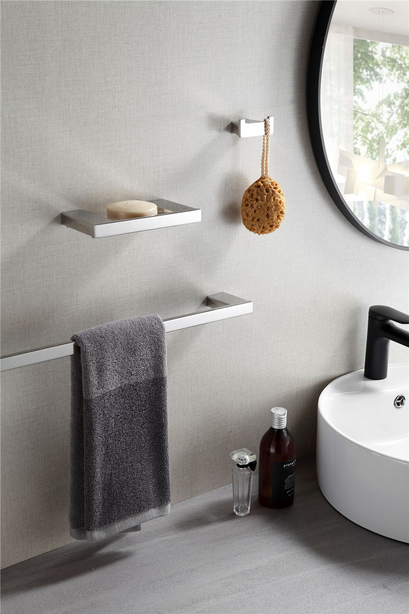 Bathroom towel holder