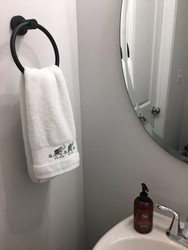 Bathroom hand towel ring